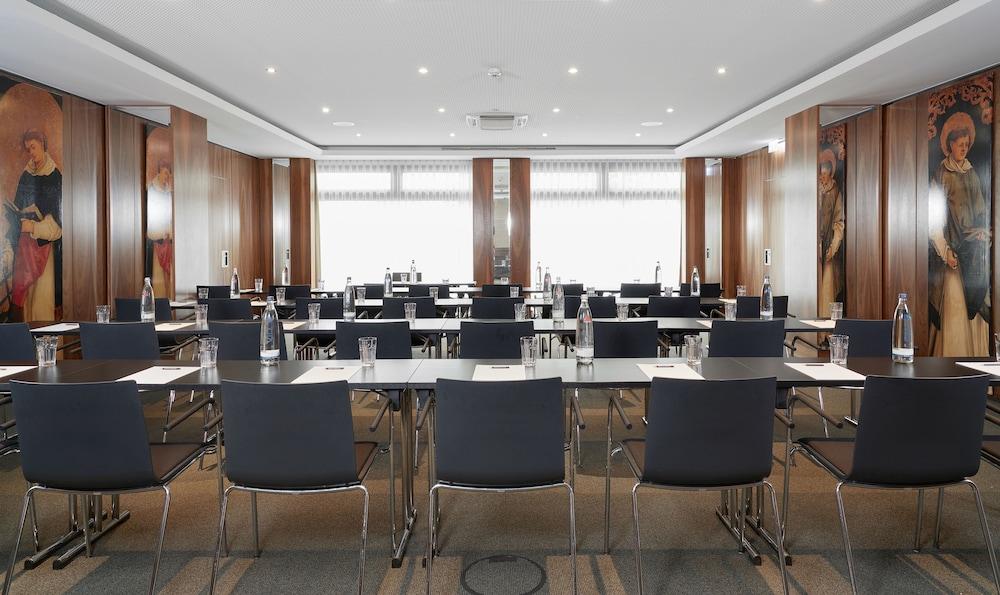 Living Hotel Dusseldorf
